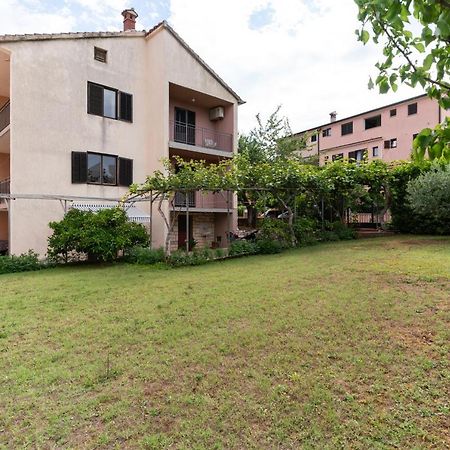 Apartment Milka Ровинь Экстерьер фото